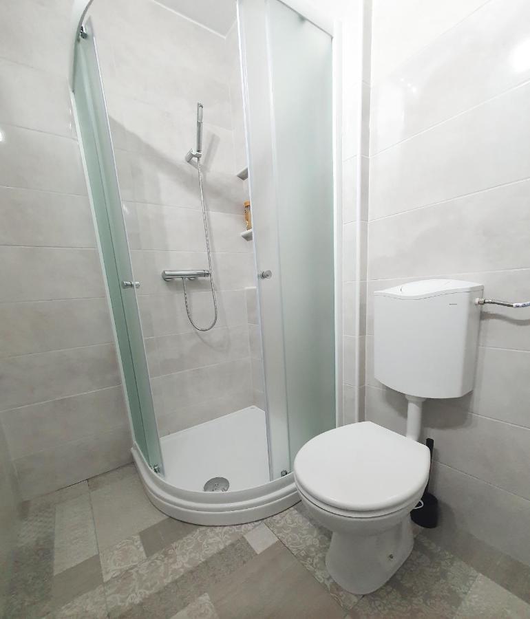 Apartman Ante Vinkovce Kültér fotó